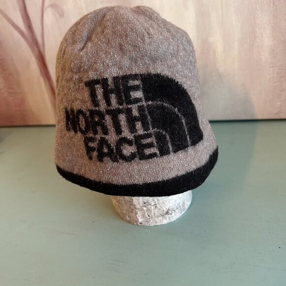 The North Face Logo Toddler Youth Beanie Skull Cap Fleece Winter Hat 4T 5T - Picture 6 of 7
